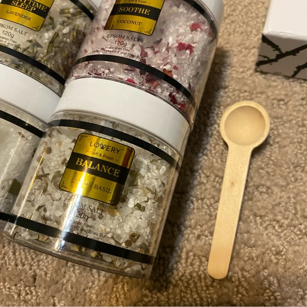 New {LOVERY} Epsom Salts Gift Set, 6 Scented Relaxing Spa Bath Soaks